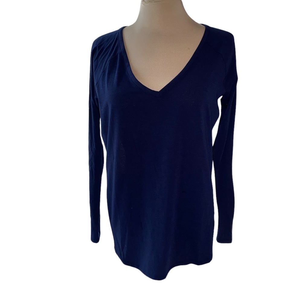 Athleta T-shirt two tone color long sleeve deep V-neckline size XSmall